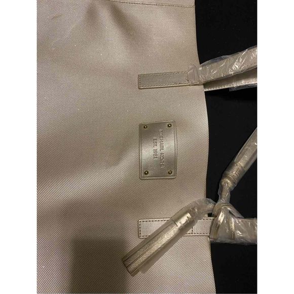 NWT Michael Kors White Sparkly Tote - Picture 9 of 10